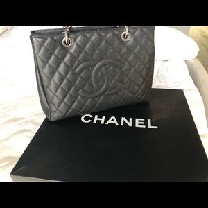 Women S Chanel Bags Saks Prices On Poshmark